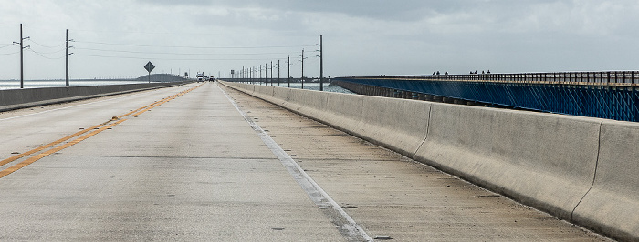 Overseas Highway (U.S. Highway 1) mit der Seven Mile Bridge Florida Keys