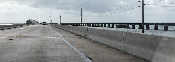 Overseas Highway (U.S. Highway 1) mit der Seven Mile Bridge Florida Keys