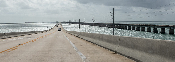 Overseas Highway (U.S. Highway 1) mit der Seven Mile Bridge Florida Keys