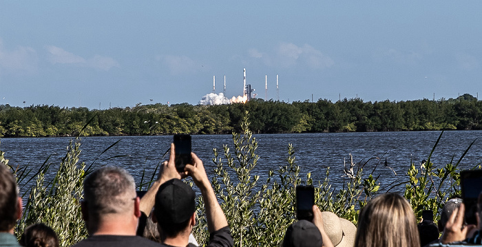 Space Launch Complex 40 (SLC-40): Start einer Falcon 9 (mit Cargo Dragon C209) Kennedy Space Center