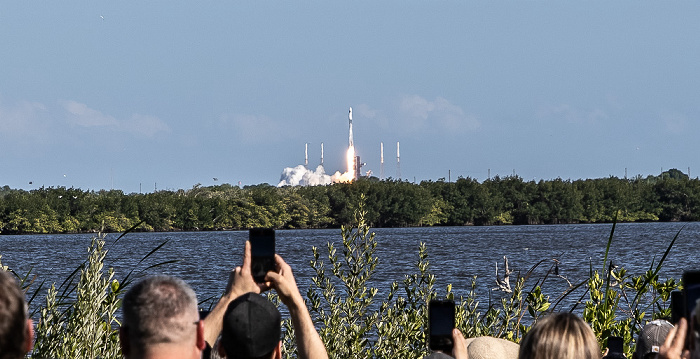 Space Launch Complex 40 (SLC-40): Start einer Falcon 9 (mit Cargo Dragon C209) Kennedy Space Center