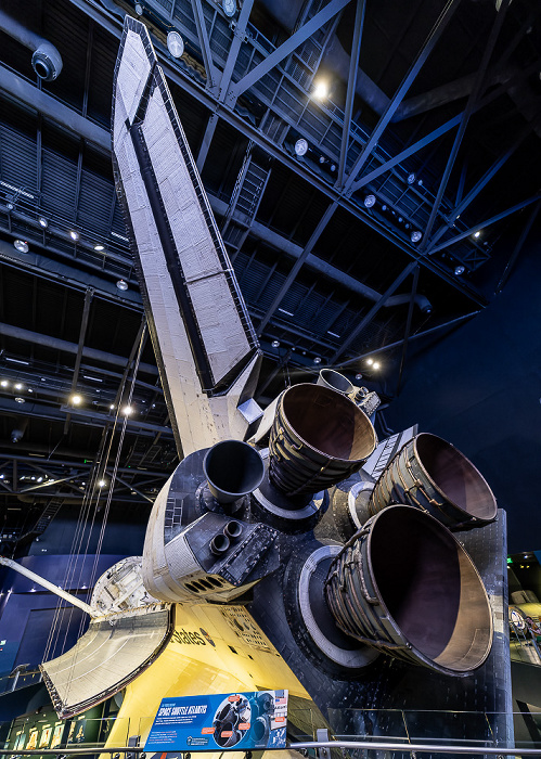 Kennedy Space Center Visitor Complex: Space Shuttle Atlantis Building mit dem Space Shuttle Atlantis Kennedy Space Center