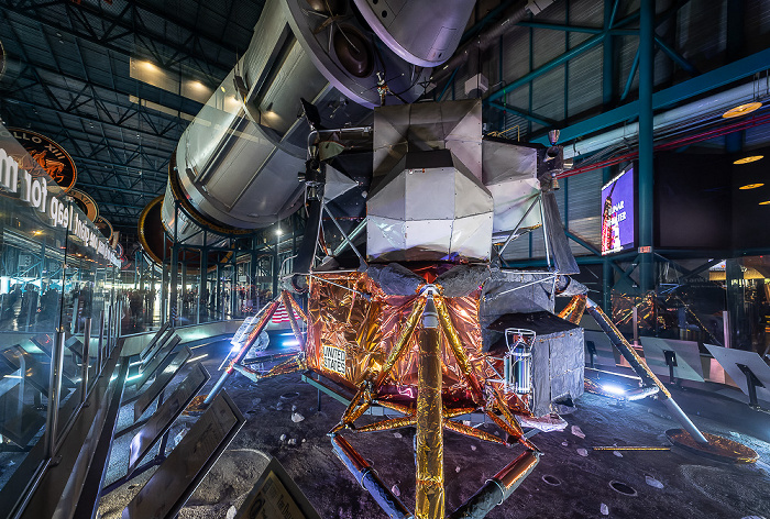 Apollo / Saturn V Center: Saturn V Rocket, Apollo Moon Lander Lunar Module-9 Kennedy Space Center