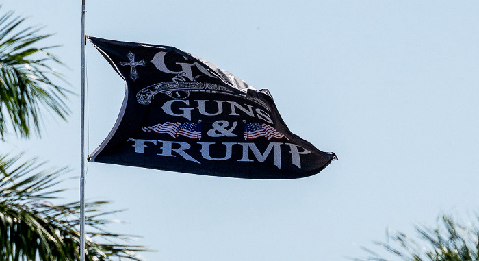 Flagge God & Guns & Trump Everglades City