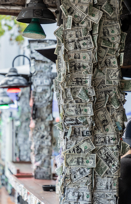 Duval Street: Willie T's Key West