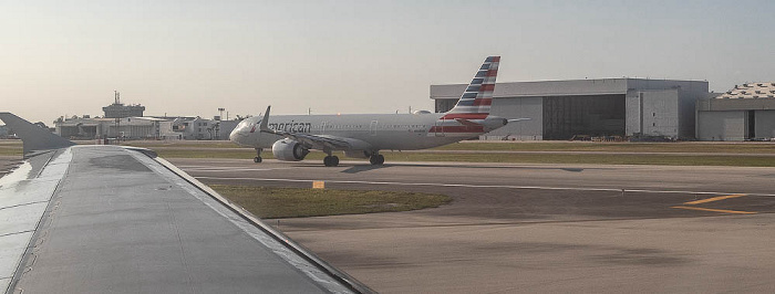Miami International Airport: Airbus A321-253NX (American Airlines N469AN) Miami