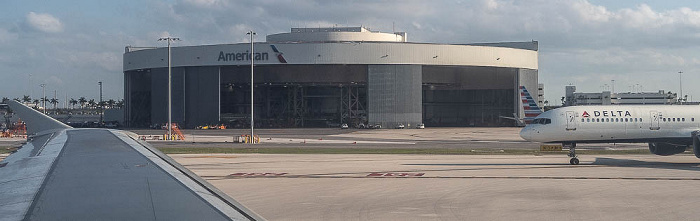 Miami International Airport: American Airlines Aircraft Maintenance Hangar Miami