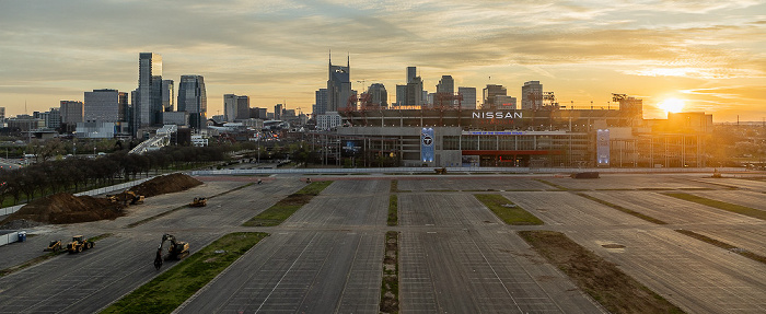 Blick aus dem La Quinta Inn & Suites Nashville Downtown/Stadium: Nissan Stadium, Downtown Nashville