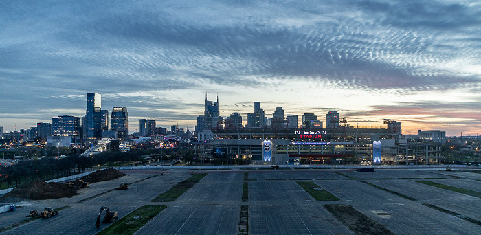 Blick aus dem La Quinta Inn & Suites Nashville Downtown/Stadium: Nissan Stadium, Downtown Nashville