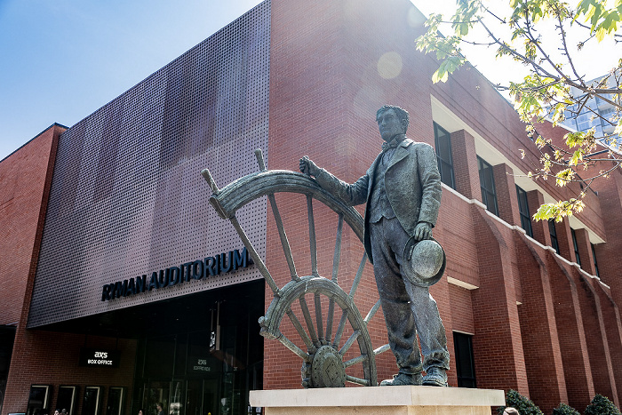 Nashville Ryman Auditorium, Thomas Ryman Statue