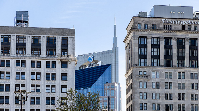The Bankers Alley Hotel Nashville (links), Hotel Indigo Nashville Nashville