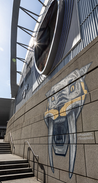 Demonbreun Street: Bridgestone Arena Nashville