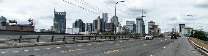 James Robertson Parkway, Downtown mit dem AT&T Building  Nashville