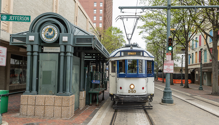 North Main Street / Jefferson Avenue: Memphis Main Street Trolley Memphis
