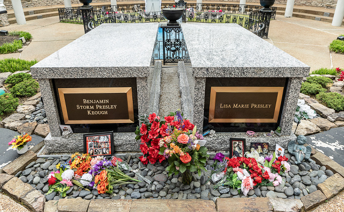 Graceland: Elvis Presley's Meditation Garden Memphis