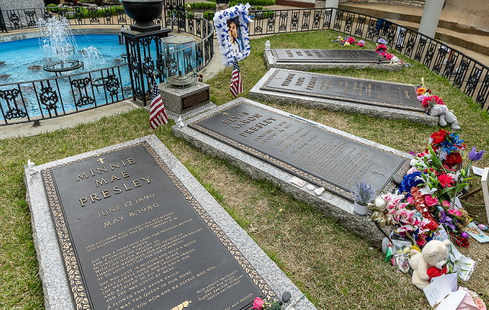Graceland: Elvis Presley's Meditation Garden Memphis
