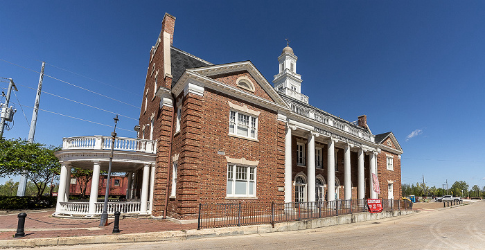Levee Street: The Old Depot Museum Vicksburg