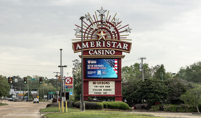 Washington Street: Werbung für das Ameristar Casino Hotel Vicksburg Vicksburg