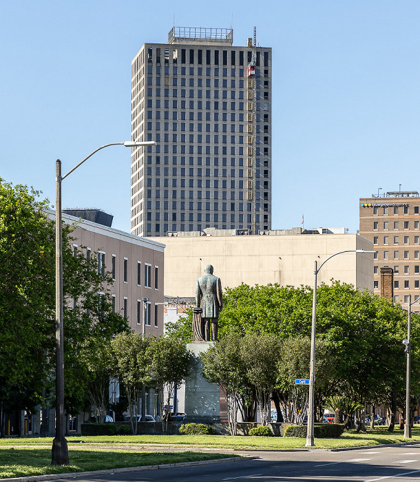 Central Business District: Basin Street mit der Benito Juarez Statue New Orleans