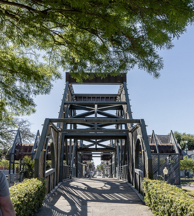 Louis Armstrong Park: Auto Bridge New Orleans