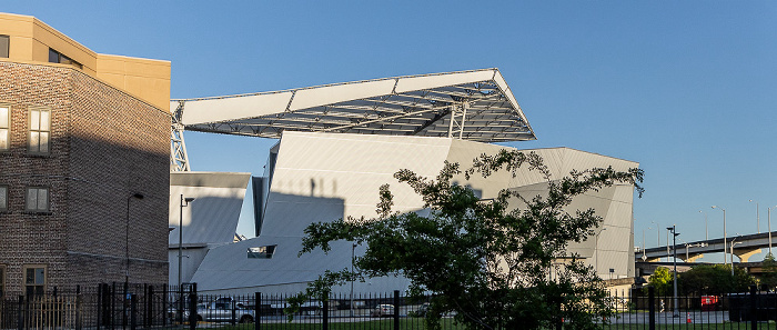 Blick aus der St Charles Streetcar: The National World War II Museum New Orleans