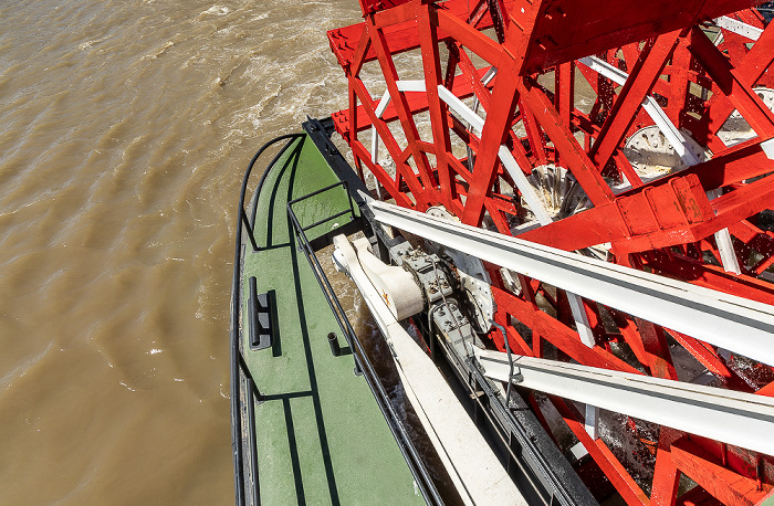 Steamboat Natchez: Paddlewheel New Orleans