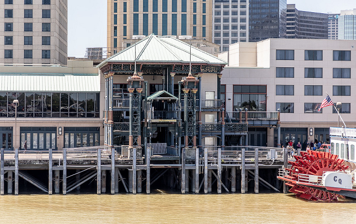 Blick vom Steamboat Natchez: Mississippi River, The Outlet Collection at Riverwalk New Orleans
