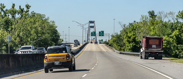 Interstate I-310 mit der Hale Boggs Memorial Bridge St. Charles Parish