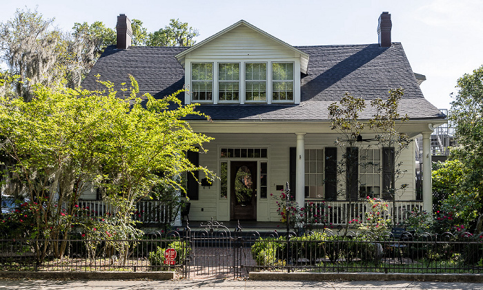 East Main Street: Le Rosier Country Inn New Iberia
