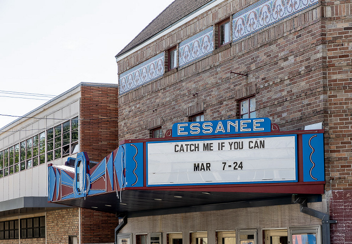 Iberia Street: Essanee Theater New Iberia