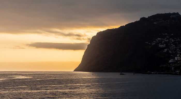 Blick vom Doca do Cavacas: Atlantik, Monumento Natural do Cabo Girão Funchal