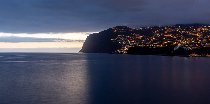 Blick vom Doca do Cavacas: Atlantik, Monumento Natural do Cabo Girão, Câmara de Lobos Funchal