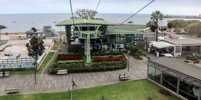 Blick aus der Teleférico do Funchal Funchal