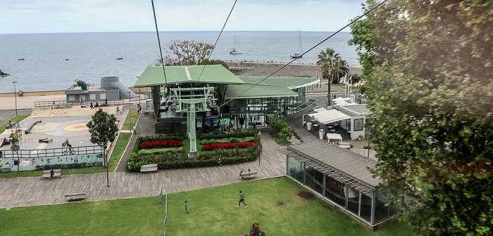 Blick aus der Teleférico do Funchal Funchal