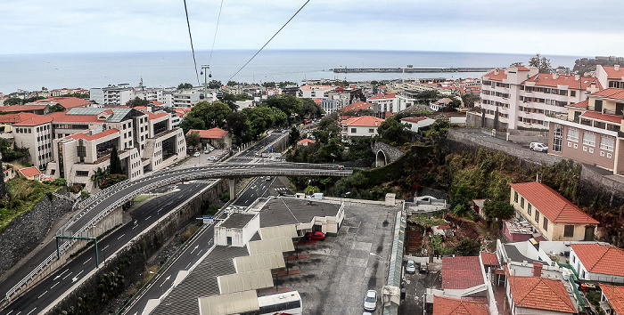 Blick aus der Teleférico do Funchal Funchal