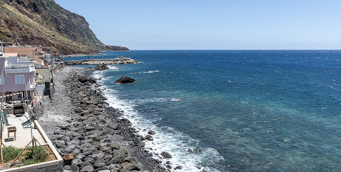 Blick vom Miradouro Largo Dr. João Maurício Batista Abreu dos Santos: Atlantik Paul do Mar