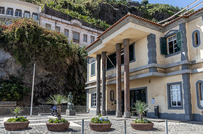 Rua Doutor João Augusto Teixeira: Tribuna judicial da comerca da Madeira Ponta do Sol