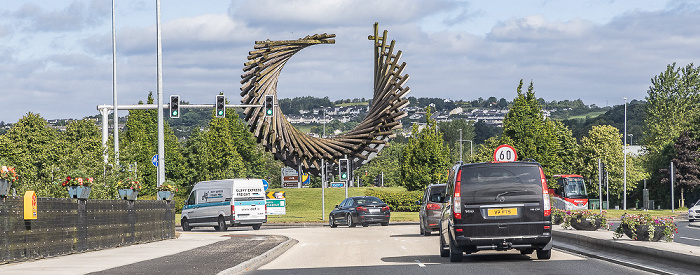 Derry Road, Polestar Roundabout mit dem PoleStar Monument Letterkenny