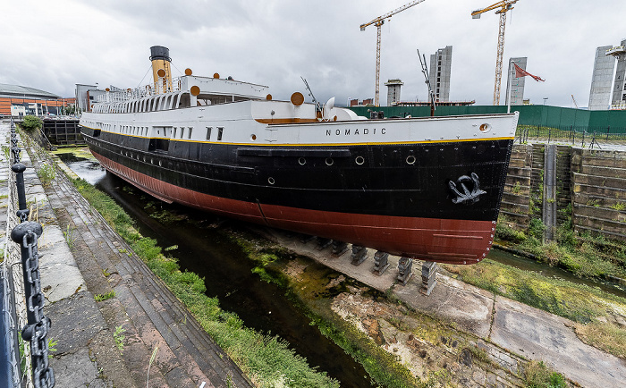 Titanic Quarter: Hamilton Graving Dock mit der SS Nomadic Belfast