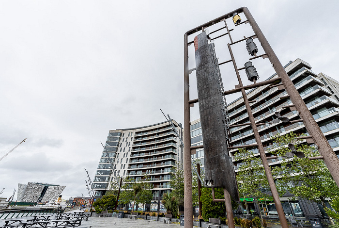 Titanic Quarter: Titanic Kit Skulptur Belfast