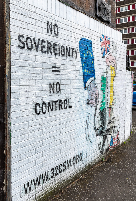 West Belfast: Divis Street - Street Art Belfast
