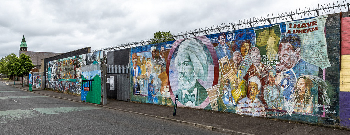 West Belfast: Northumberland Street - Street Art Belfast