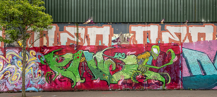 West Belfast: Peace Wall im Cupar Way - Street Art Belfast