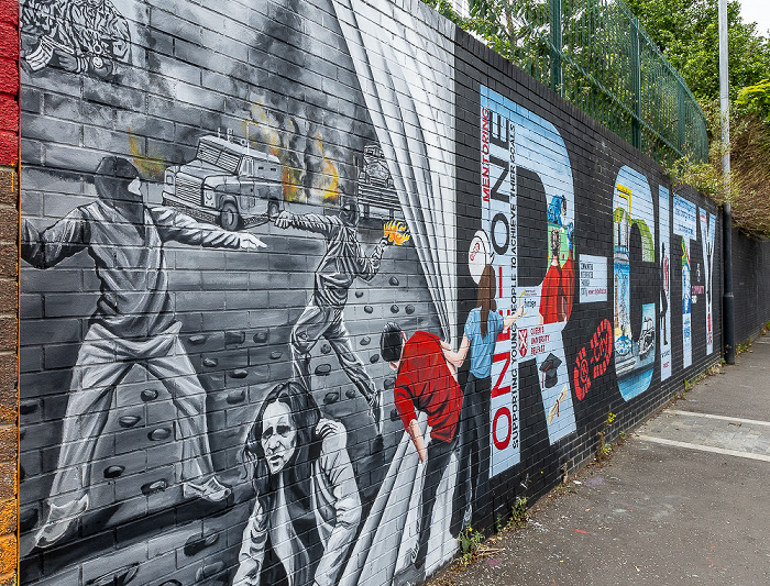 West Belfast: Lanark Way - Street Art Belfast