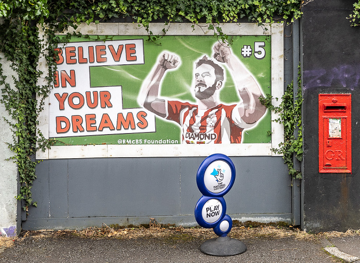 Brandywell: Lecky Road - Street Art Derry/Londonderry