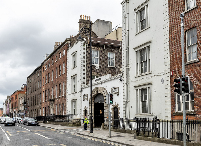 James's Street: Guinness Brewery mit dem Guinness Brewery Gate Dublin