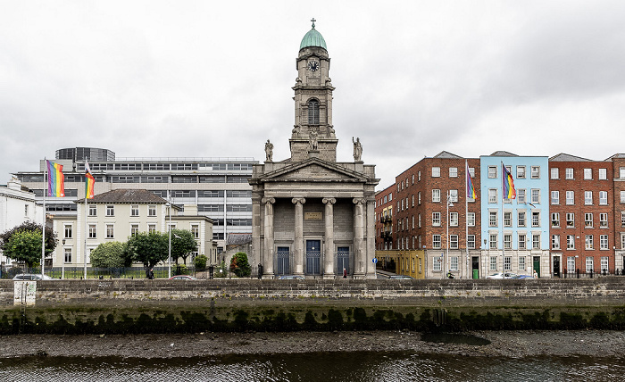 Arran Quay mit Saint Paul's Smithfield Dublin