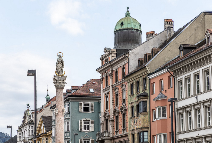 Maria-Theresien-Straße mit der Annasäule Innsbruck