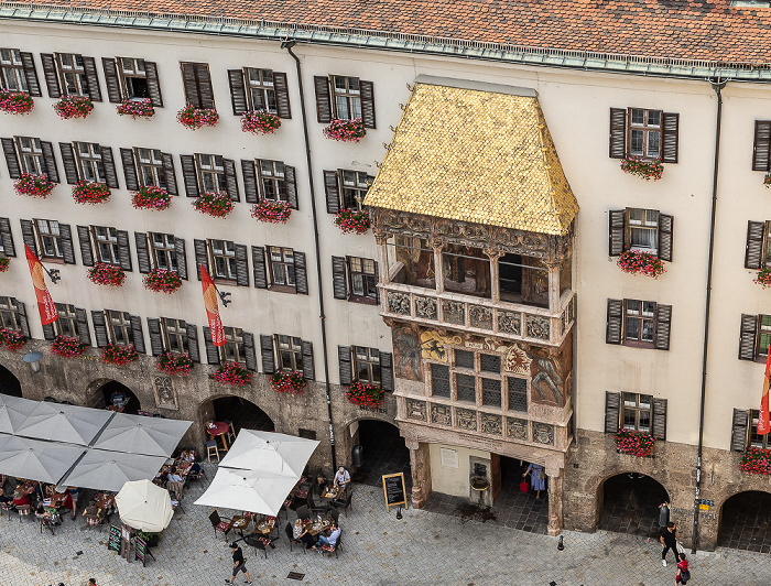Blick vom Stadtturm: Herzog-Friedrich-Straße mit Goldenem Dachl Innsbruck