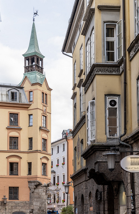 Kiebachgasse: Gasthaus Zum Hirschen (links) Innsbruck